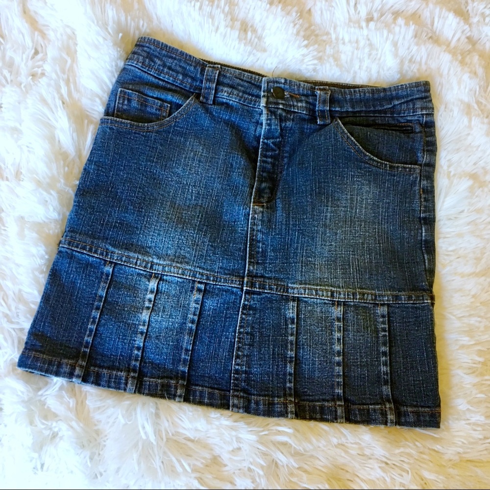 Vintage Doodad Pleated Jean Mini Skirt